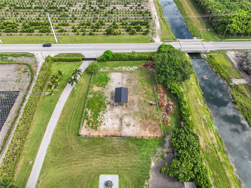 15290 SW 200th St Miami, FL 33187