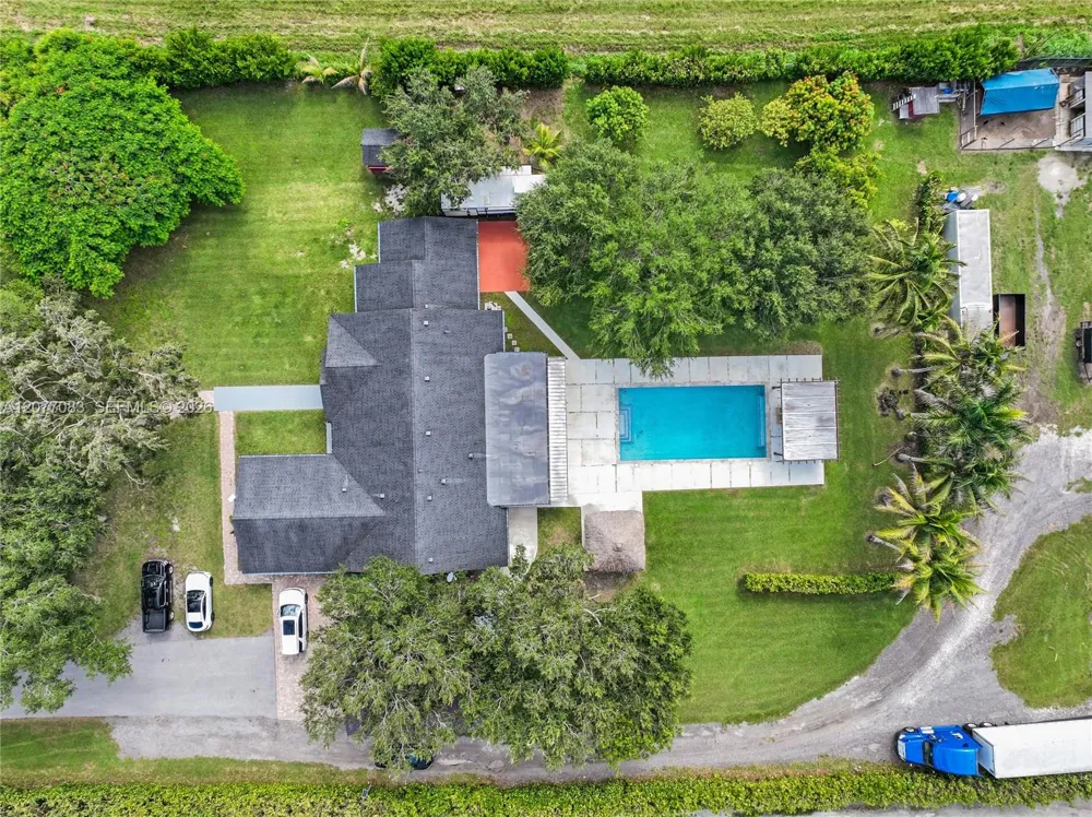 15290 SW 200th St Miami, FL 33187