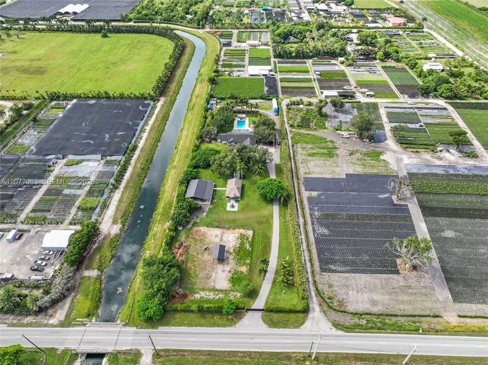 15290 SW 200th St Miami, FL 33187