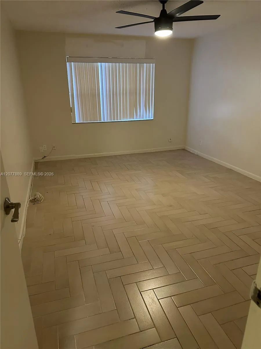 6061 Falls Cir Dr #106 Lauderhill, FL 33319