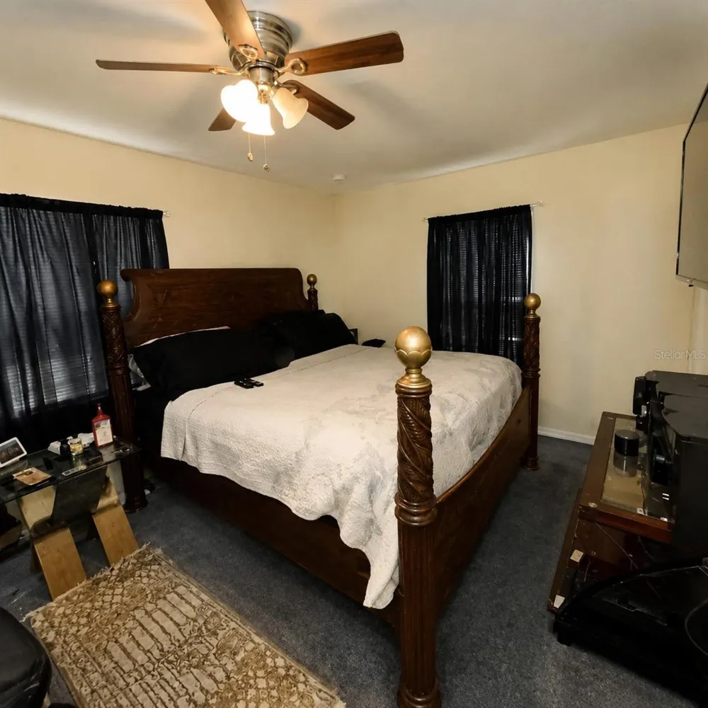 4370 AVENUE Q Auburndale, FL 33823