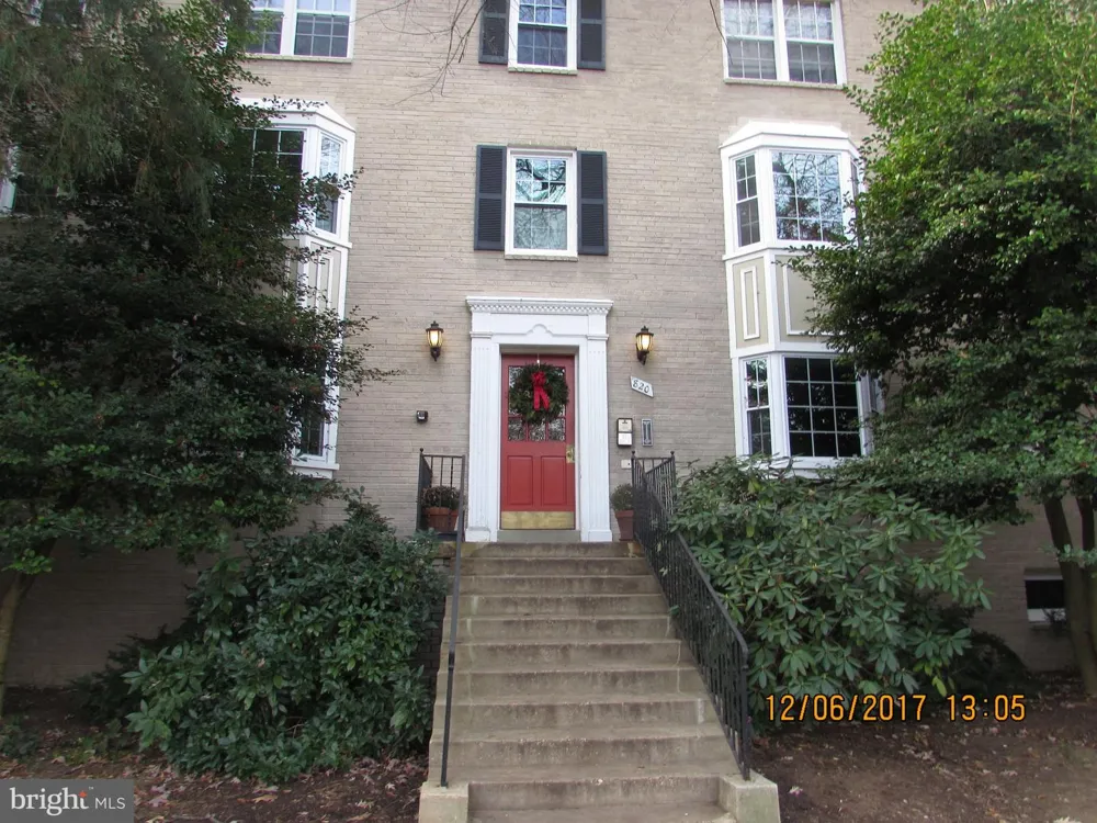 808 S ARLINGTON MILL DRIVE #303 Arlington, VA 22204