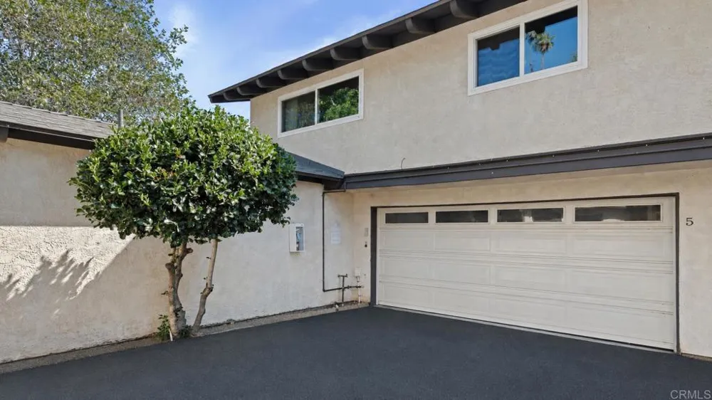3404 Oak Cliff Drive #5 Fallbrook, CA 92028