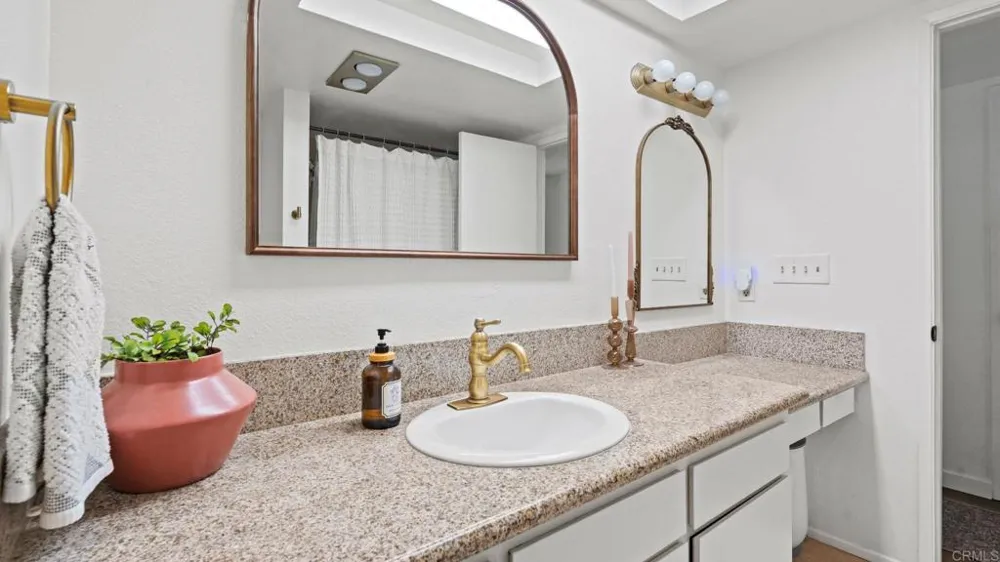 3404 Oak Cliff Drive #5 Fallbrook, CA 92028