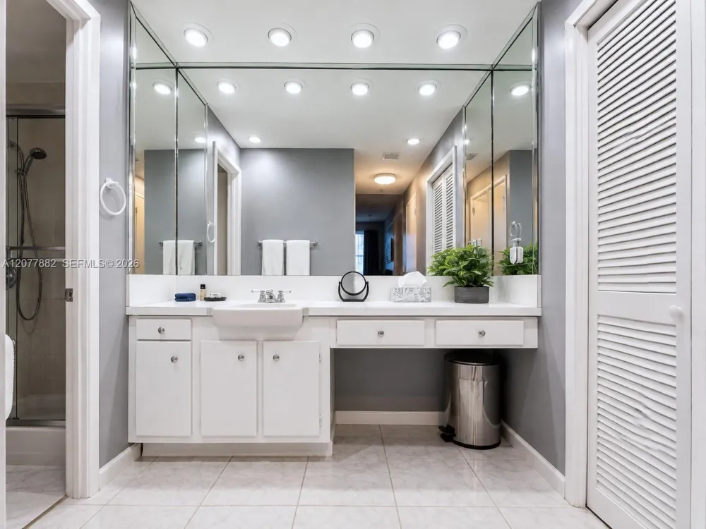 3505 S Ocean Dr #206 Hollywood, FL 33019
