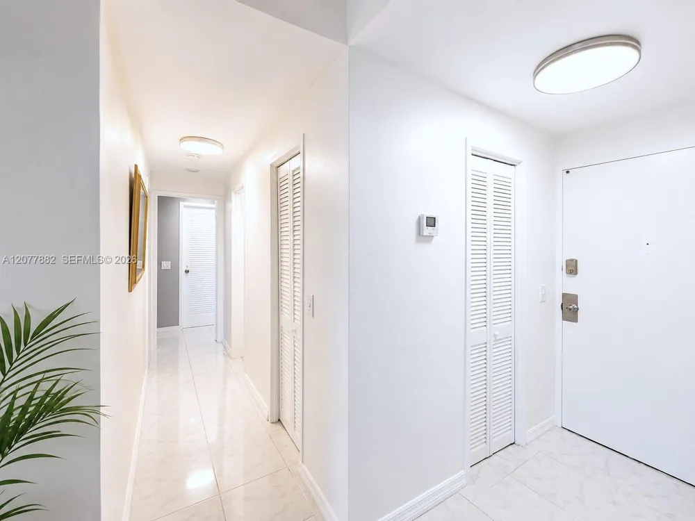 3505 S Ocean Dr #206 Hollywood, FL 33019