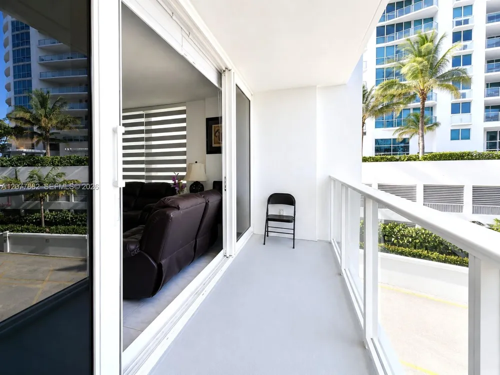 3505 S Ocean Dr #206 Hollywood, FL 33019