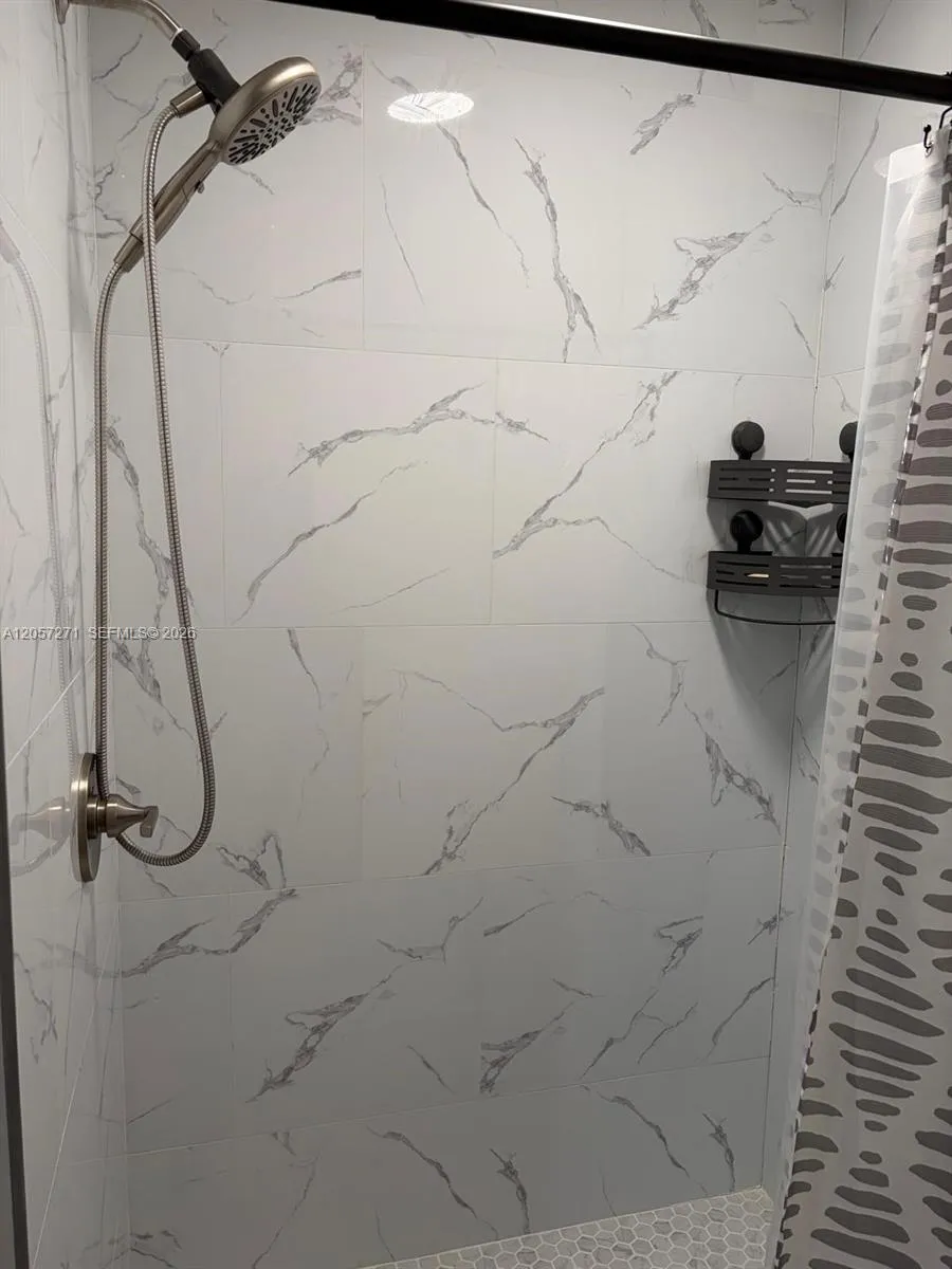 840 NE 159th St #1 North Miami Beach, FL 33162