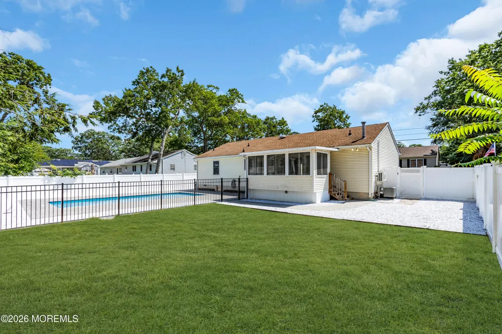 520 Beach Avenue Beachwood, NJ 08722