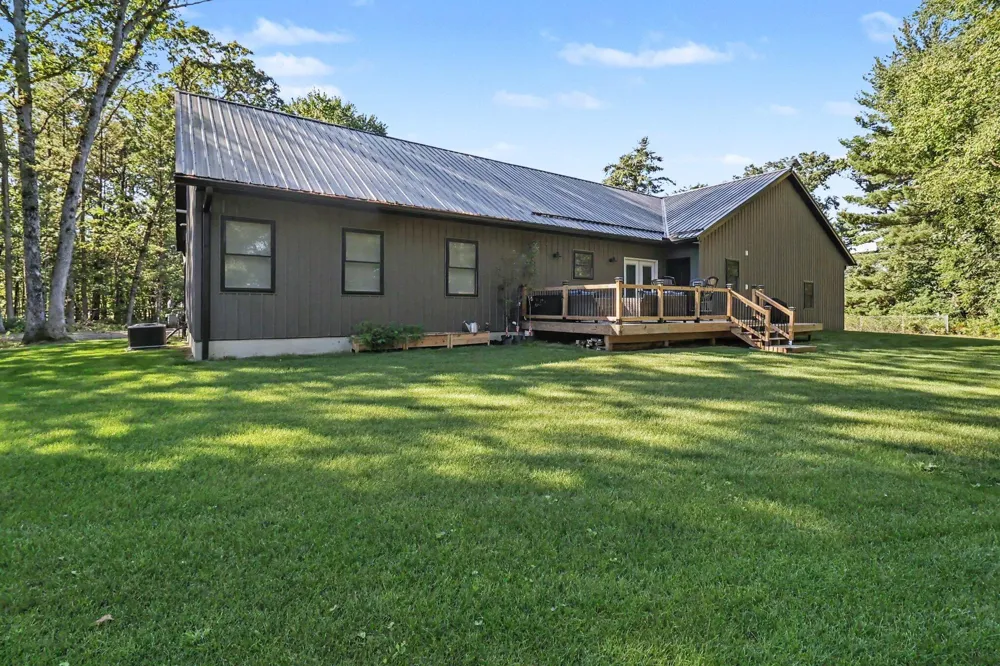 2585 E Mcmillan Road Dalton Township, MI 49457
