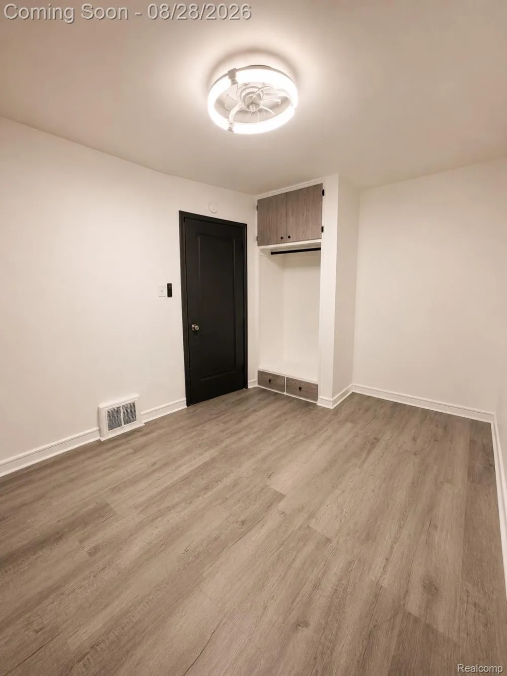 948 Hubbard Avenue Flint City, MI 48503