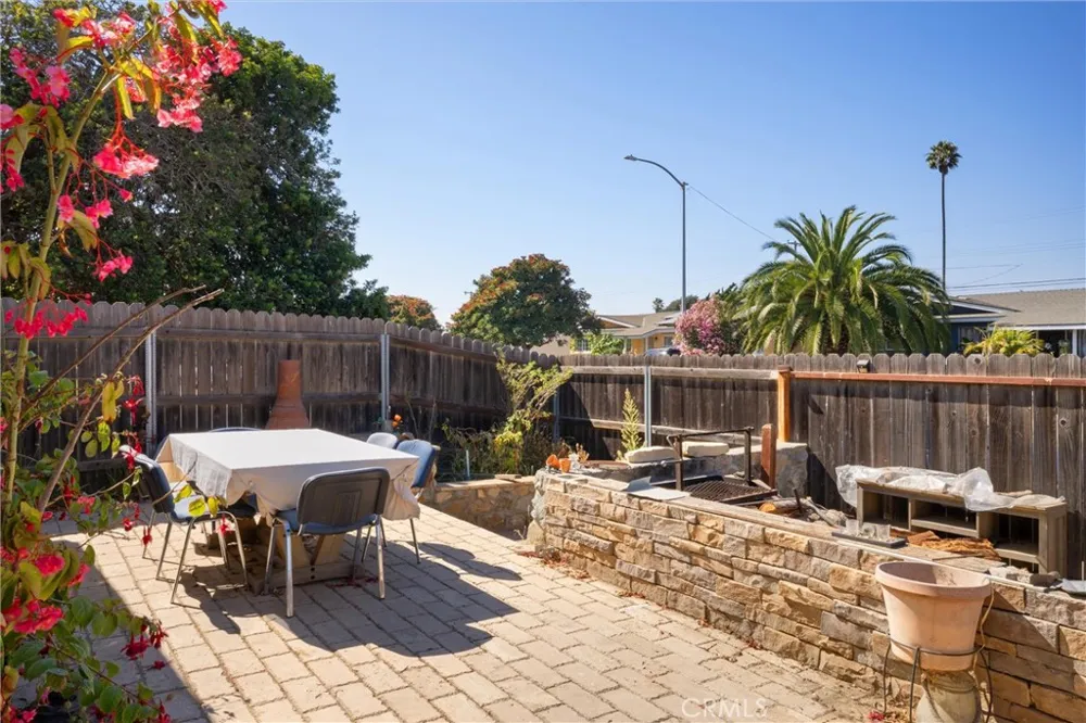 1310 Mary Santa Maria, CA 93458