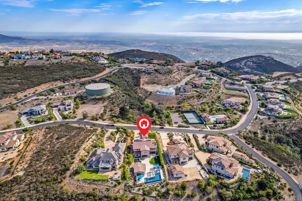 18338 Avenida Apice Rancho Santa Fe, CA 92067