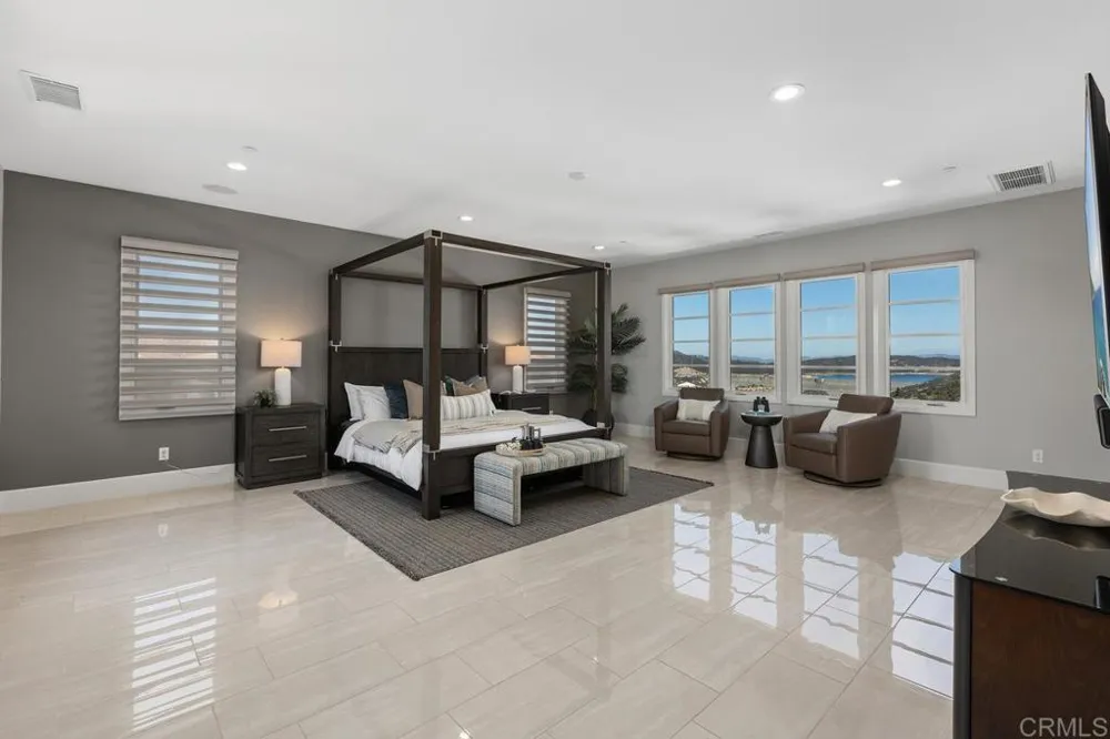 18338 Avenida Apice Rancho Santa Fe, CA 92067