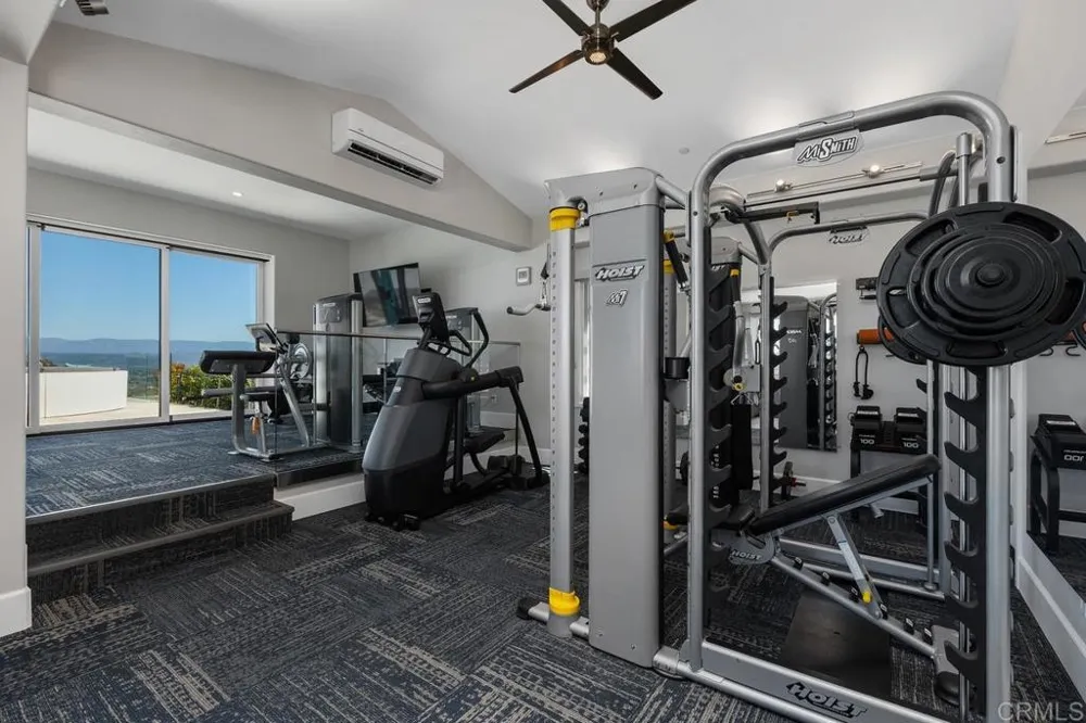 18338 Avenida Apice Rancho Santa Fe, CA 92067