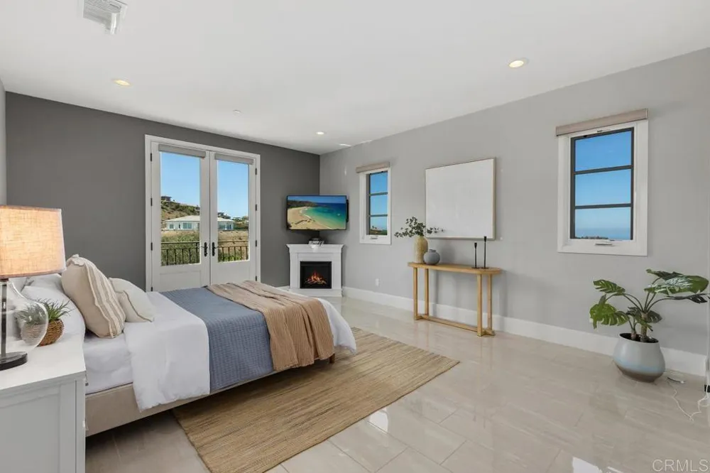 18338 Avenida Apice Rancho Santa Fe, CA 92067