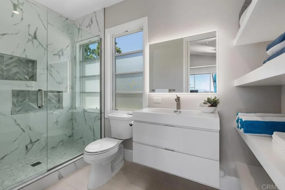 18338 Avenida Apice Rancho Santa Fe, CA 92067