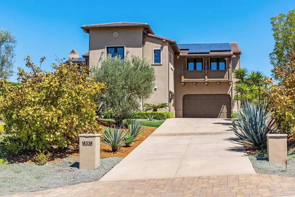 18338 Avenida Apice Rancho Santa Fe, CA 92067
