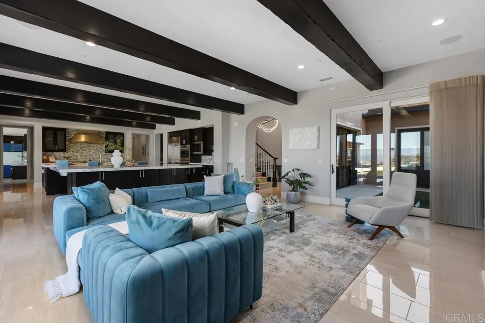 18338 Avenida Apice Rancho Santa Fe, CA 92067