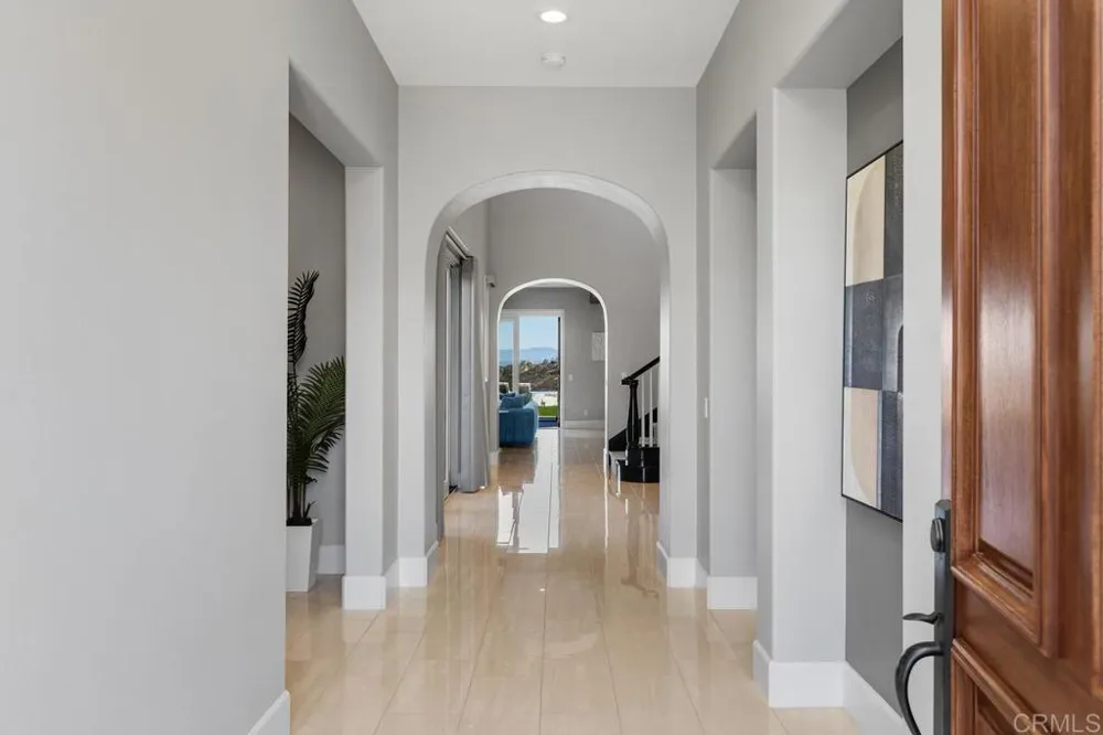 18338 Avenida Apice Rancho Santa Fe, CA 92067