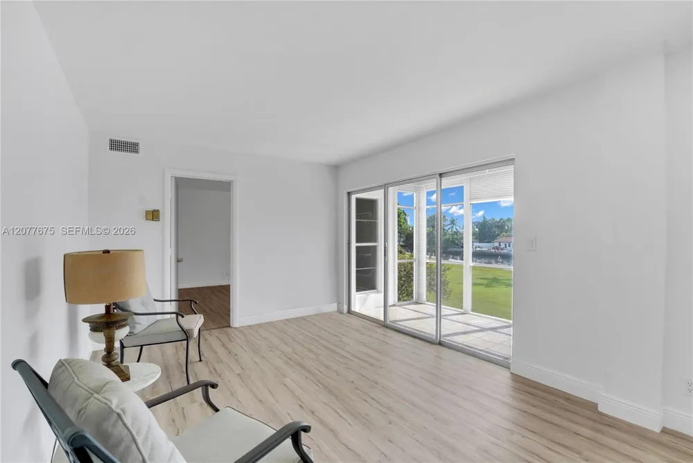 2970 NE 16th Ave #214 Oakland Park, FL 33334