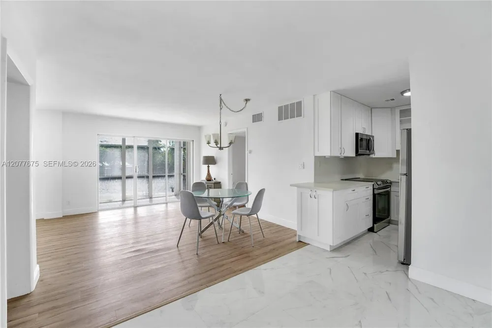 2970 NE 16th Ave #214 Oakland Park, FL 33334