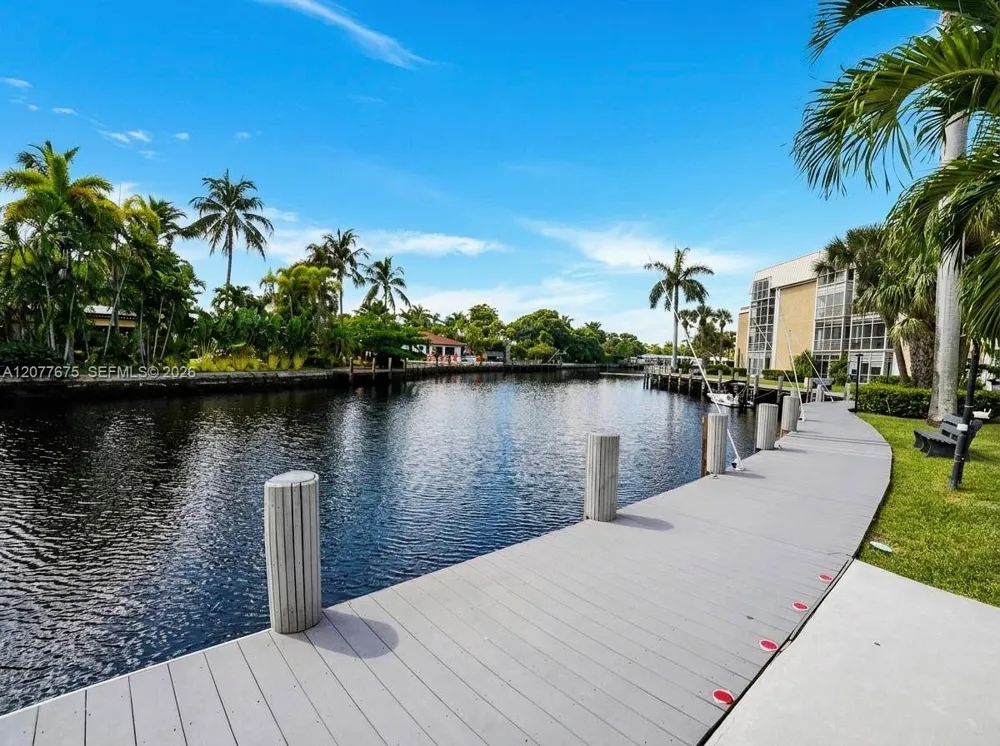 2970 NE 16th Ave #214 Oakland Park, FL 33334