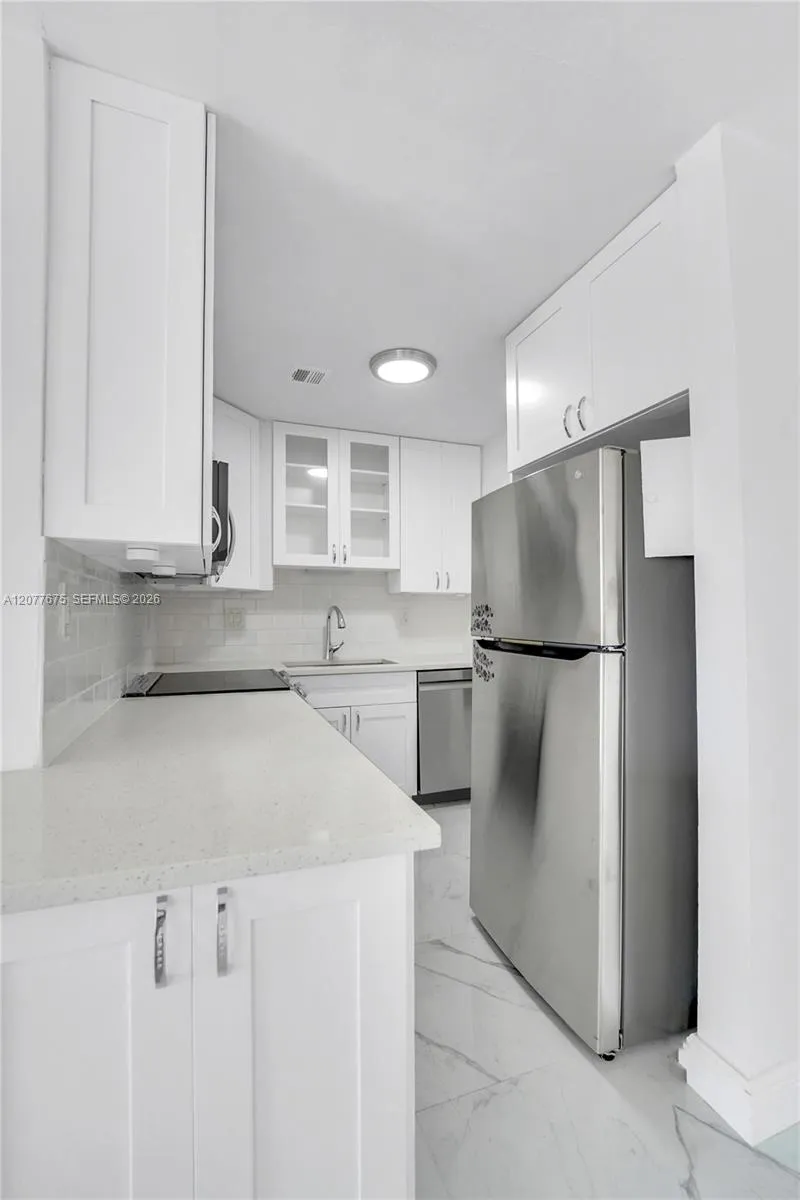 2970 NE 16th Ave #214 Oakland Park, FL 33334