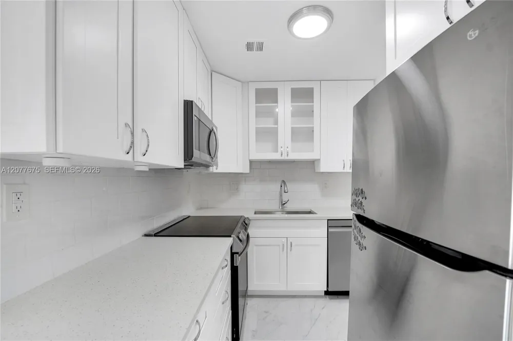 2970 NE 16th Ave #214 Oakland Park, FL 33334
