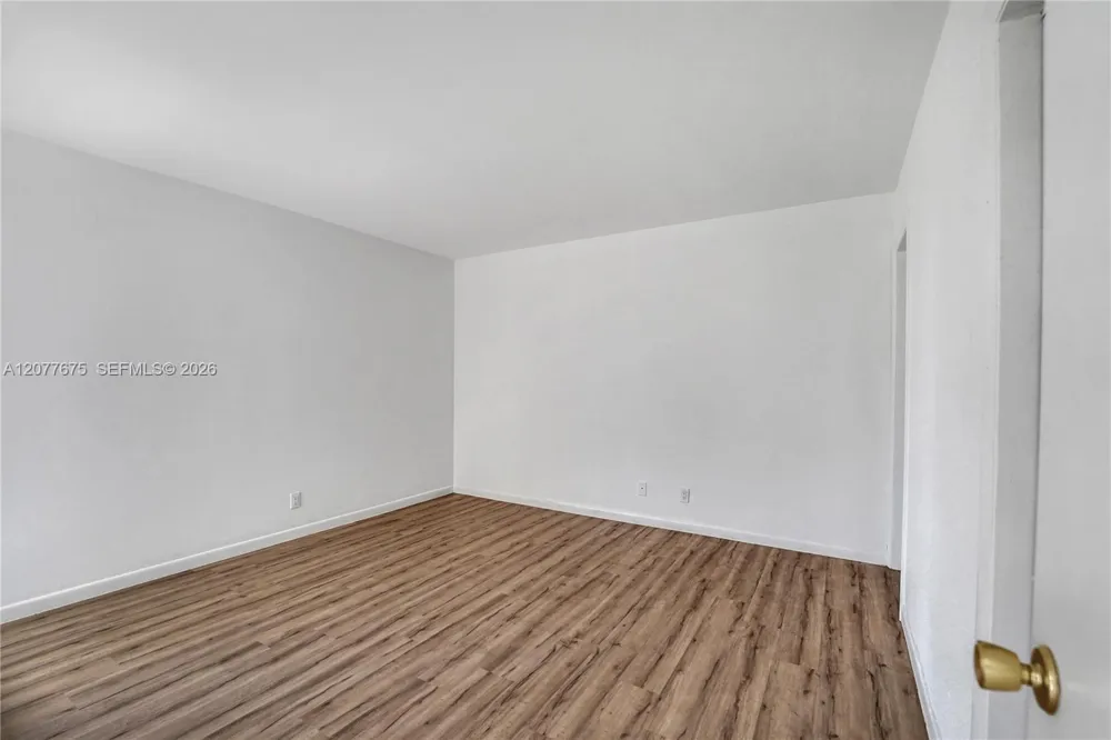 2970 NE 16th Ave #214 Oakland Park, FL 33334