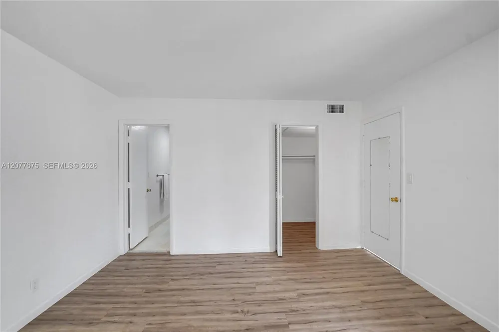2970 NE 16th Ave #214 Oakland Park, FL 33334