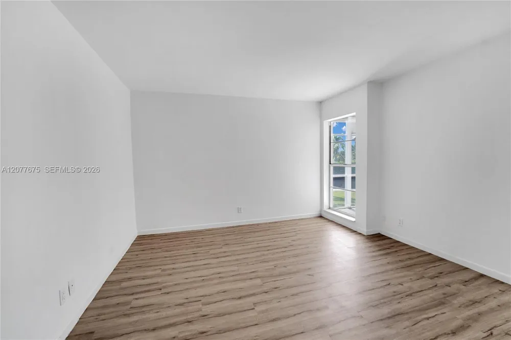 2970 NE 16th Ave #214 Oakland Park, FL 33334