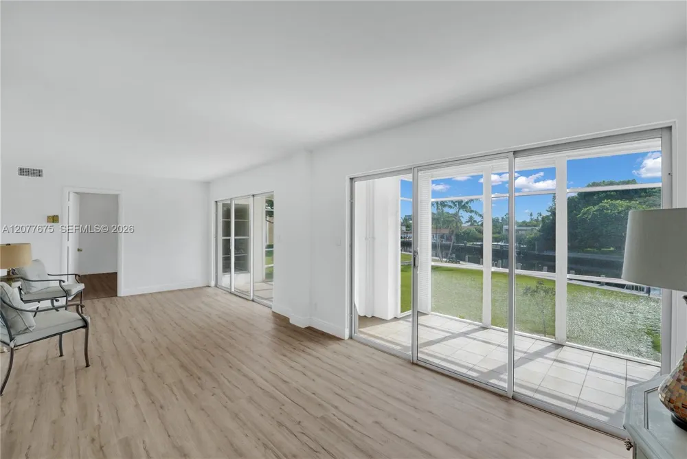 2970 NE 16th Ave #214 Oakland Park, FL 33334