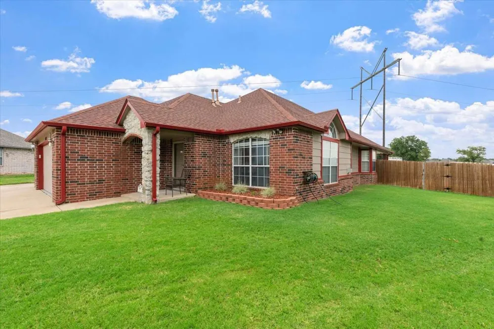 8517 E Madison Street Broken Arrow, OK 74014