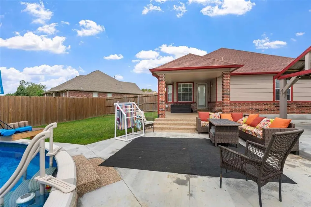 8517 E Madison Street Broken Arrow, OK 74014