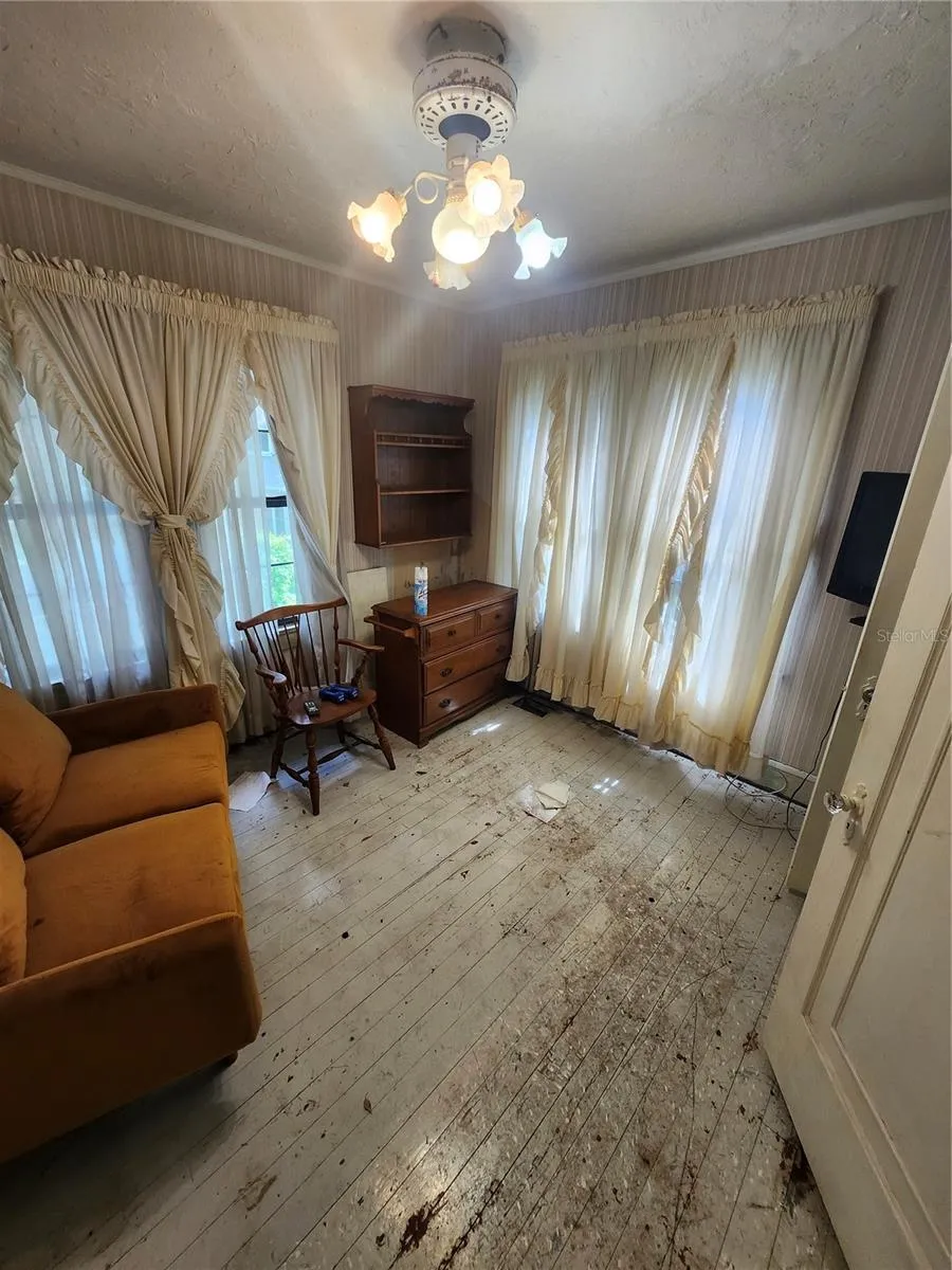 610 TANGLEWOOD STREET Daytona Beach, FL 32114