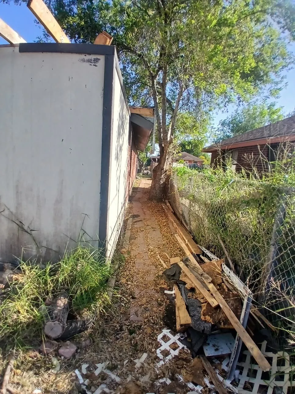 310 W 10th Street Los Fresnos, TX 78566
