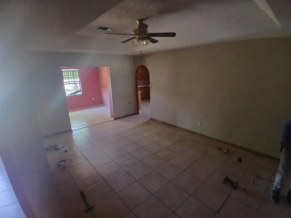 310 W 10th Street Los Fresnos, TX 78566