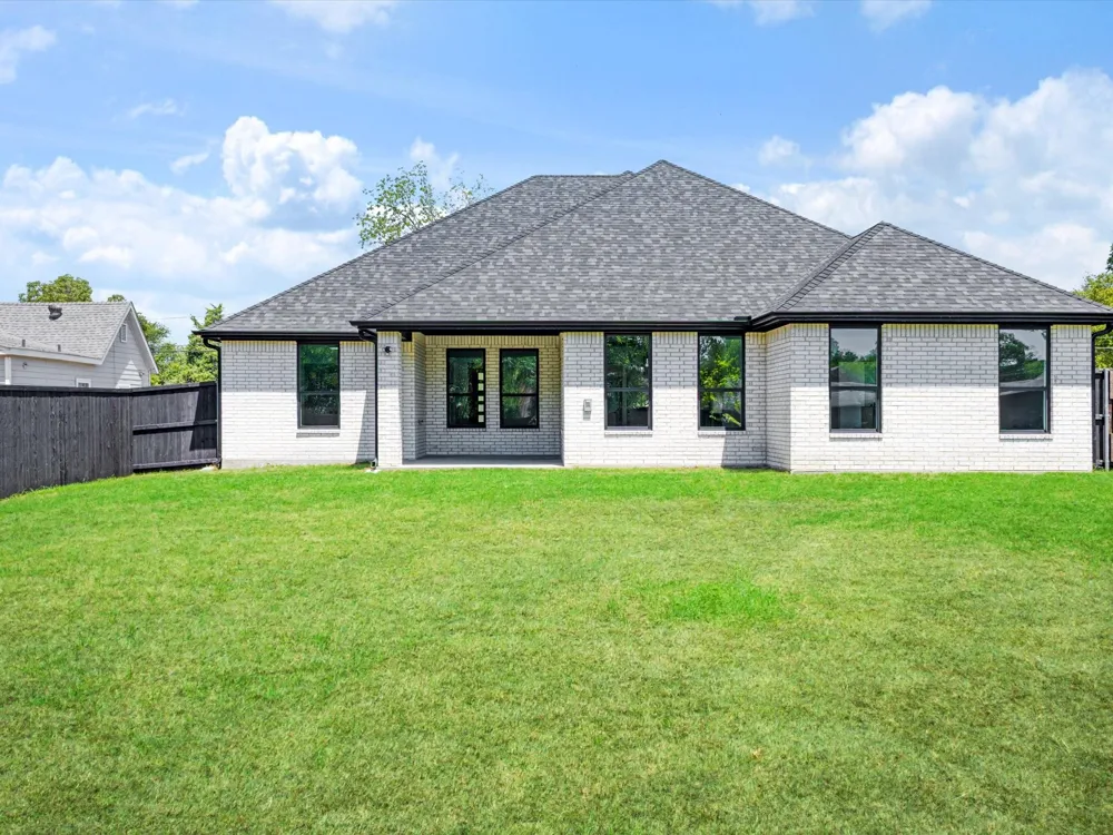 716 E Jefferson Street Waxahachie, TX 75165