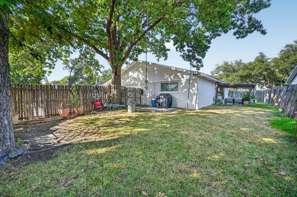 3125 Rainbow Drive Grand Prairie, TX 75052