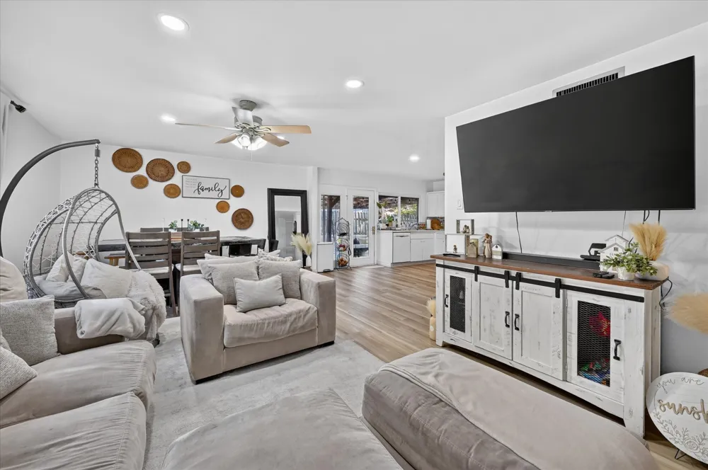 3125 Rainbow Drive Grand Prairie, TX 75052