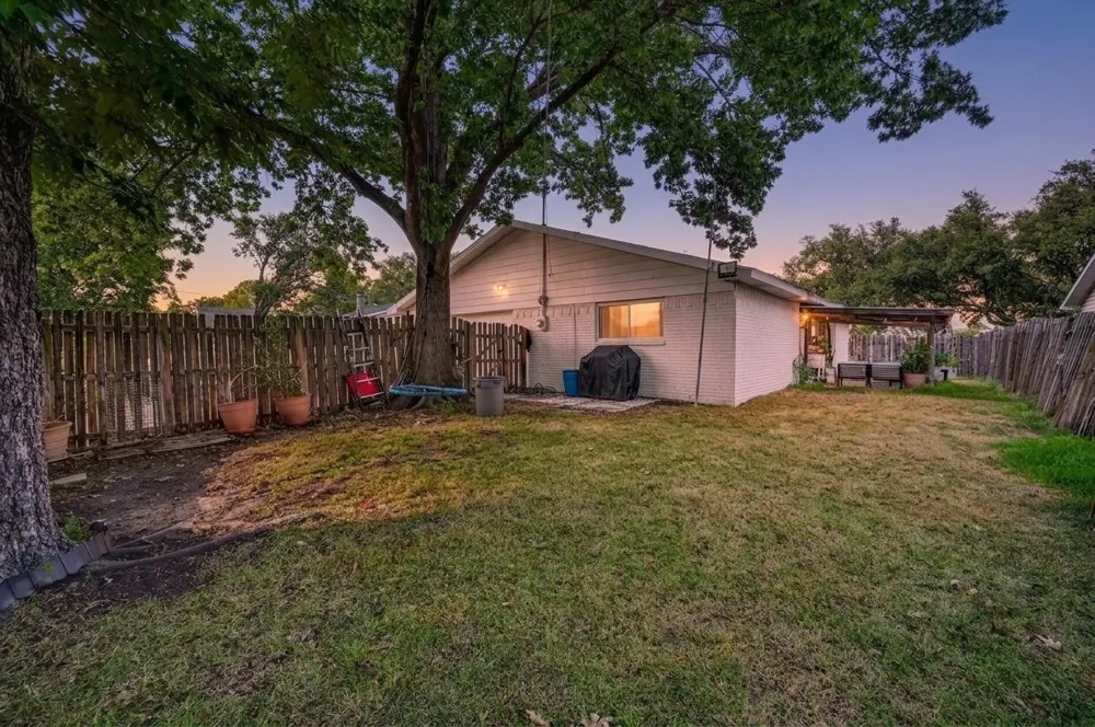 3125 Rainbow Drive Grand Prairie, TX 75052