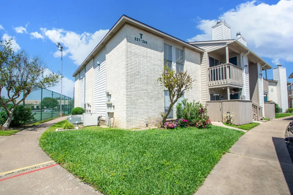 3919 Fairmont Parkway #238 Pasadena, TX 77504