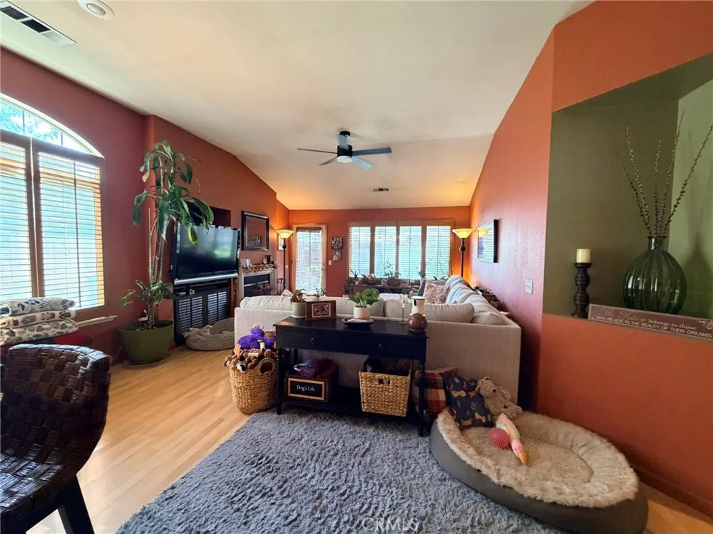 1940 Silverado Merced, CA 95340