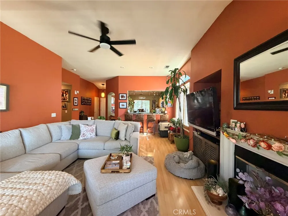 1940 Silverado Merced, CA 95340