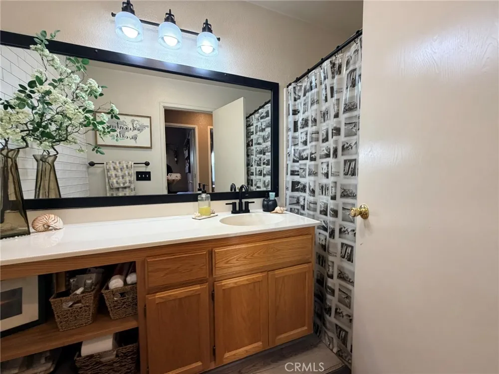 1940 Silverado Merced, CA 95340