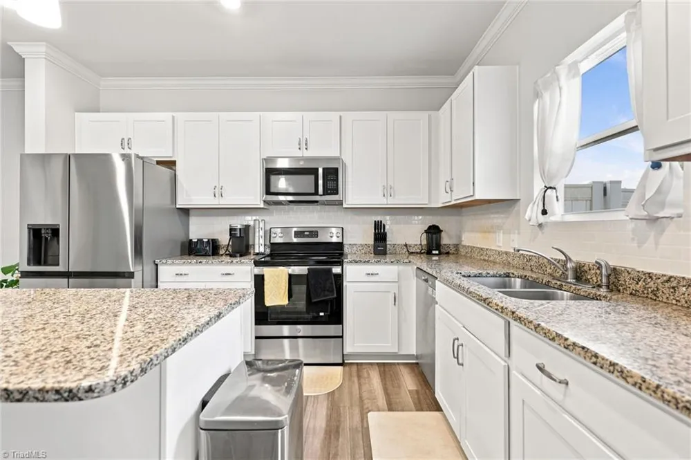 653 Cam Circle High Point, NC 27265