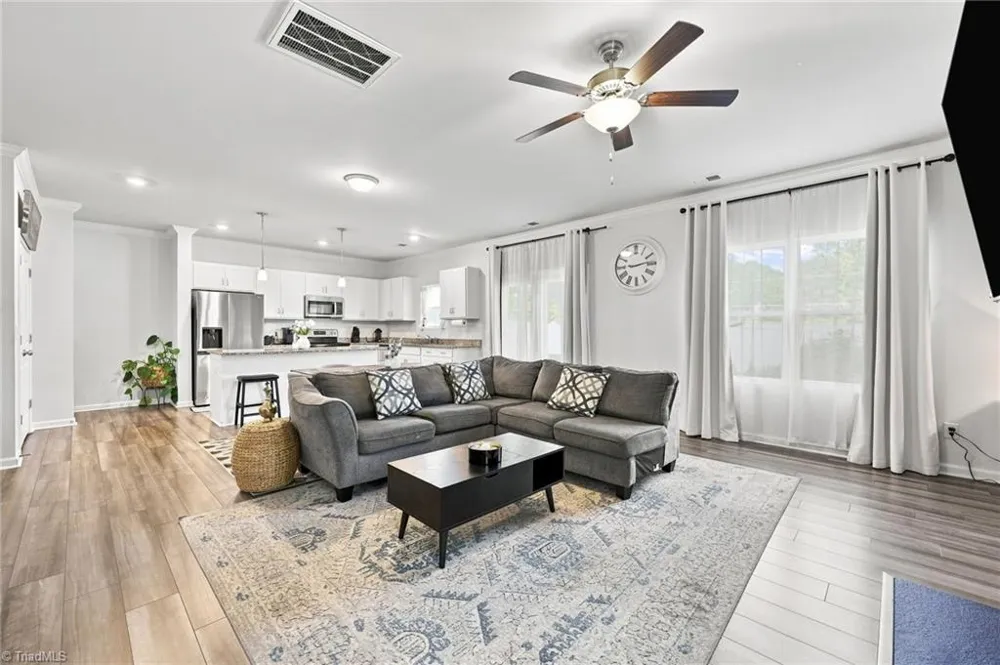 653 Cam Circle High Point, NC 27265