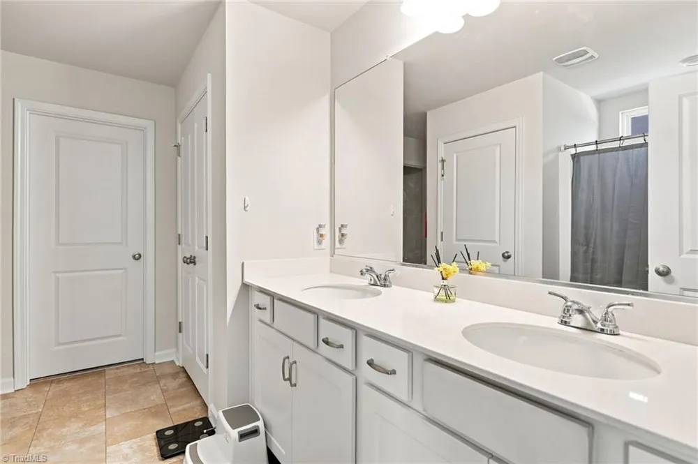 653 Cam Circle High Point, NC 27265