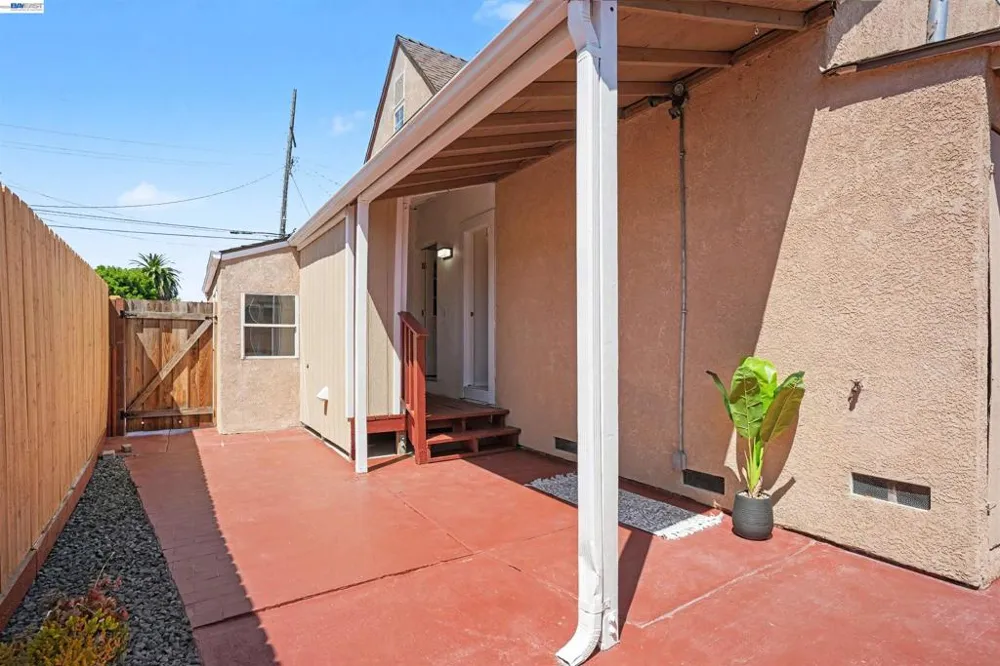 592 Lewis Ave San Leandro, CA 94577